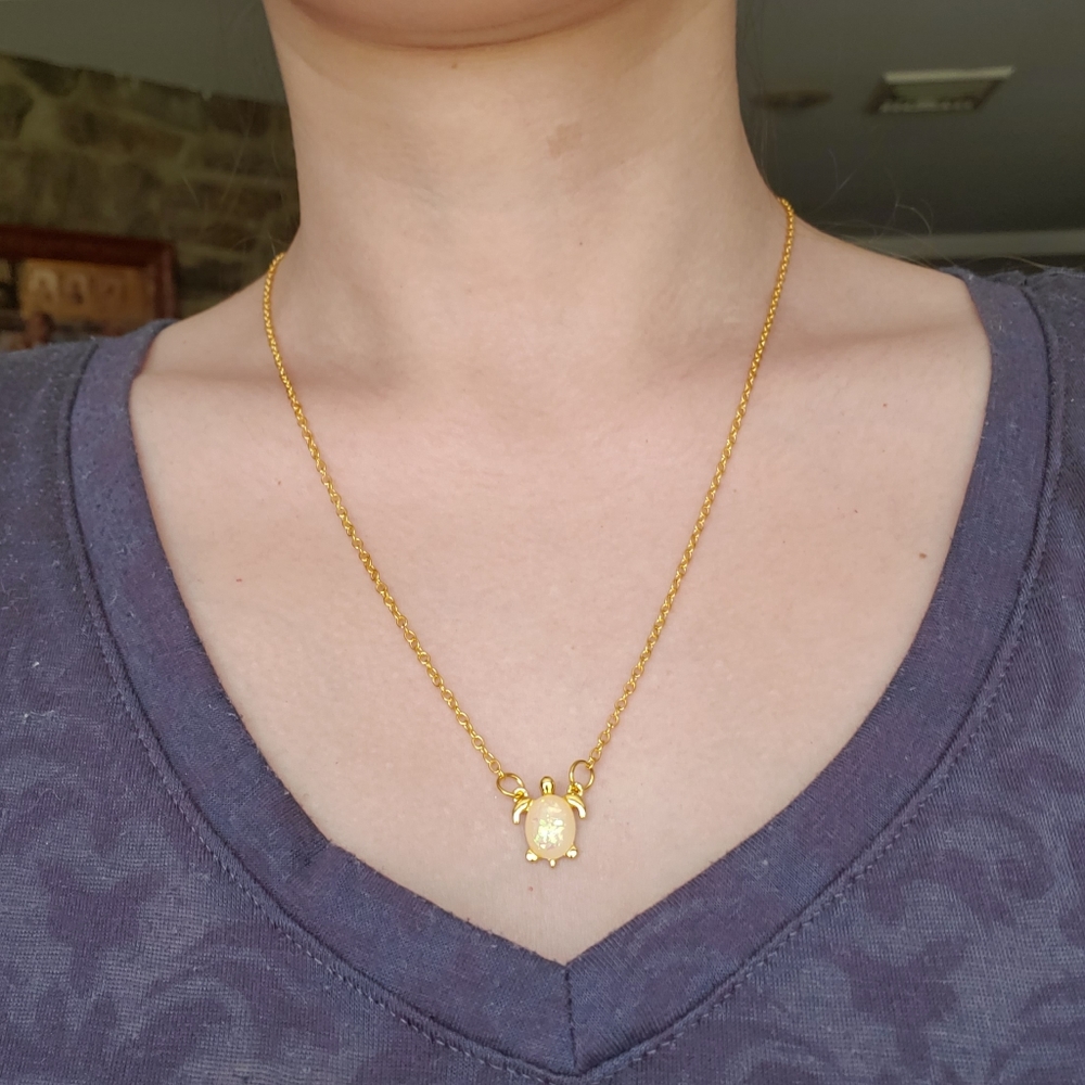 NWOT Gold Triplet Opal Turtle Necklace - Picture 15 of 15